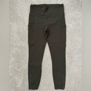 Lululemon Fast & Free Leggings / Size 8 / Green / 23 Legnth